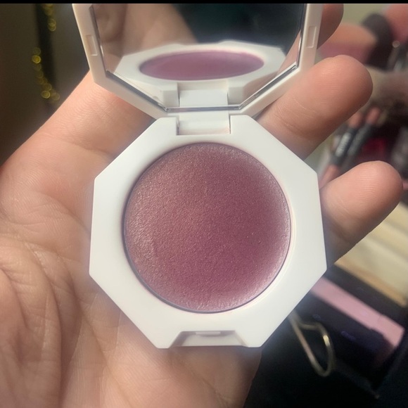 Fenty Beauty Cheeks Out Cream Blush in “Cool Berry” - Picture 3 of 6